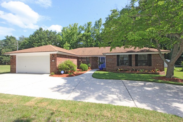 Beautiful Fleming Island Home on Preserve