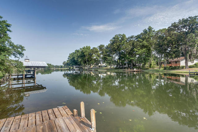 Lake Asbury
