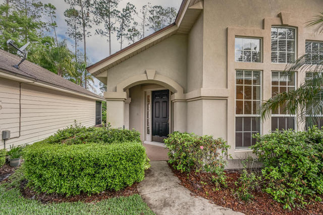 Conveniently Located Eagle Harbor Home